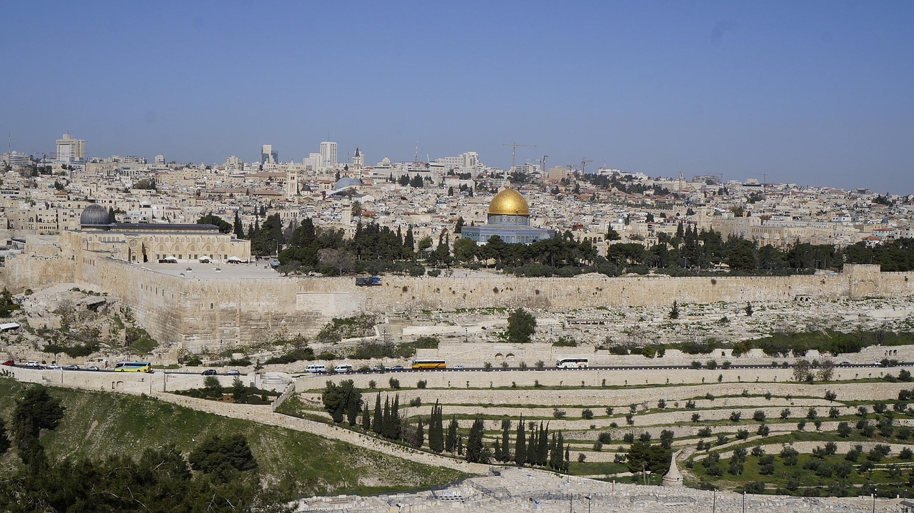Jerusalem ancient temple ruins